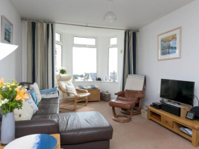 Pass the Keys Modern 2 Bedroom Apartment with stunning Sea Views